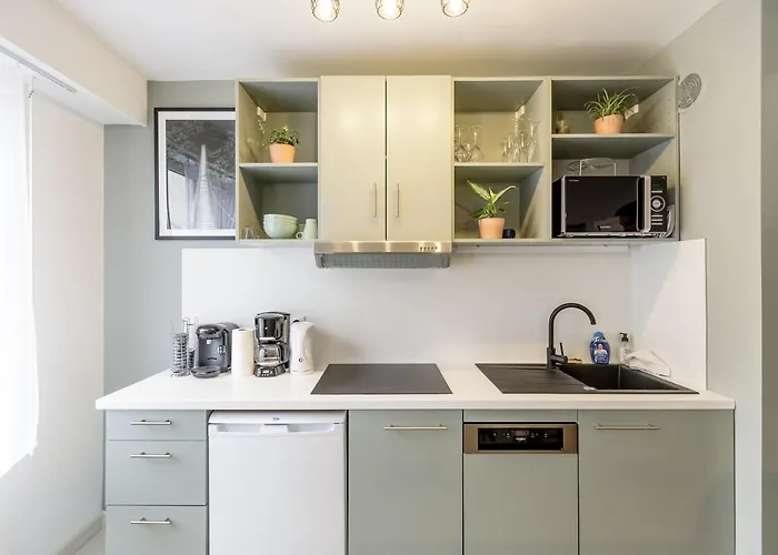 Le Coquet De Simon *